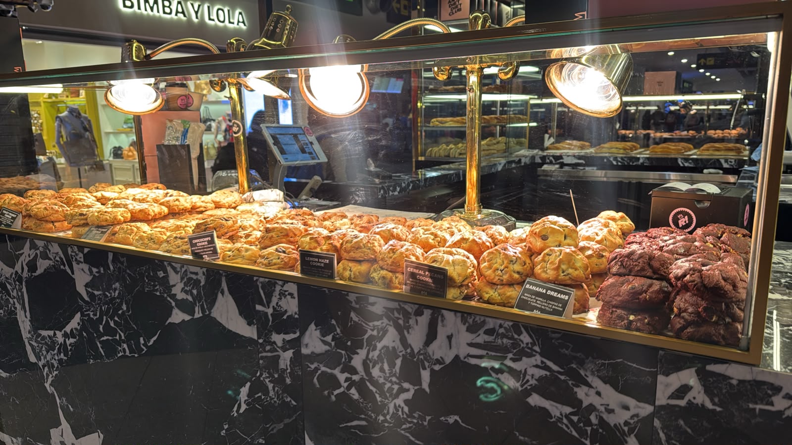 Royale Bakery, detalle 2