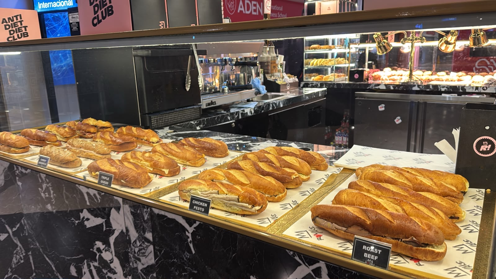 Royale Bakery, detalle 4